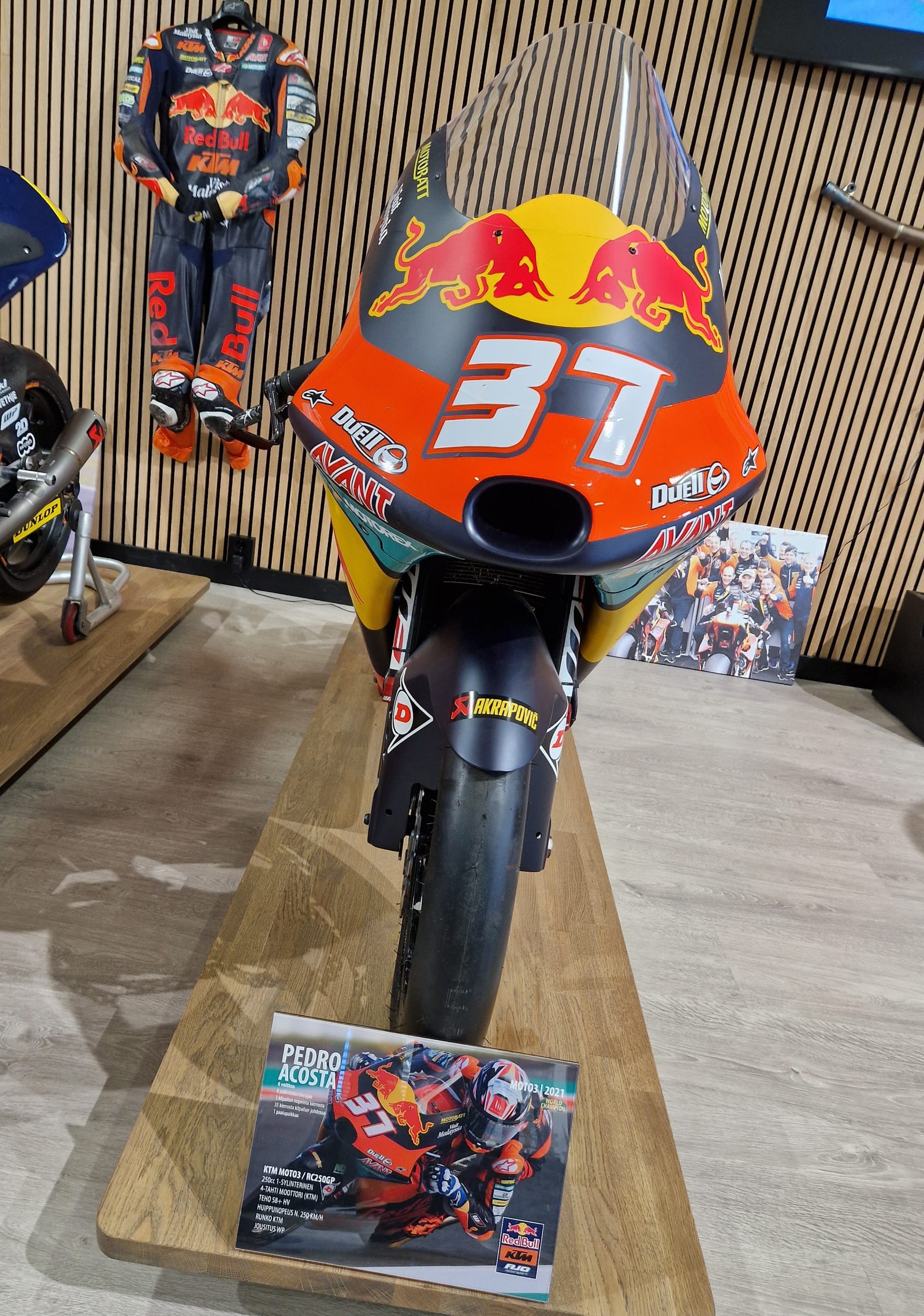 Pedro Acostan 250 cc kilpuri vuodelta 2021